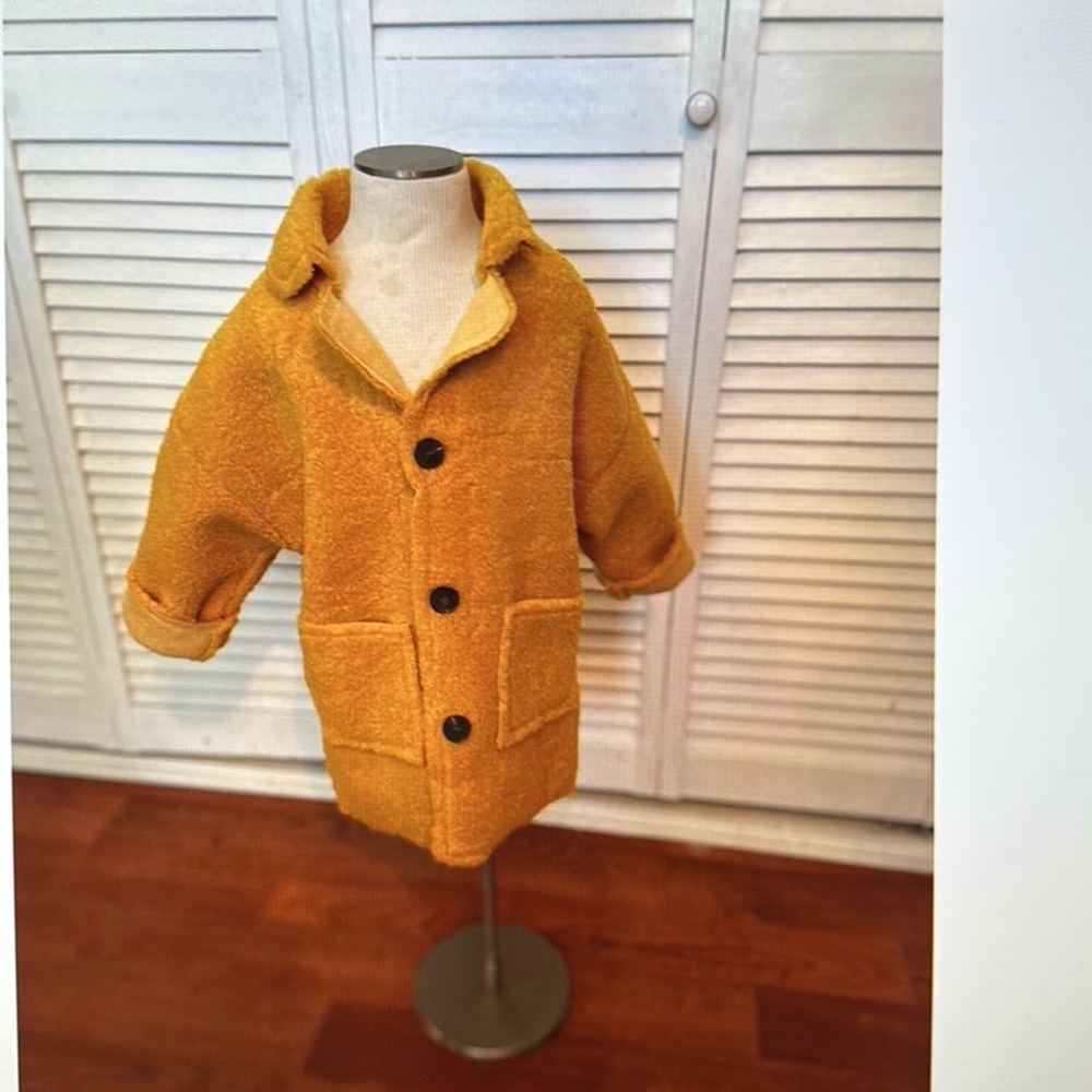 Fall coat for kids size 4/5 5/6 2 sizes available for purchase. Soft inside.